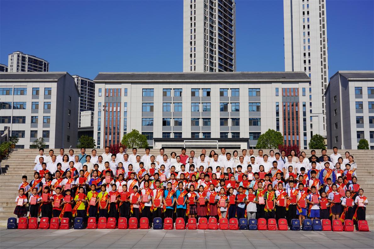 争当好少年—汉江实验学校学生  当选十堰市张湾区“新时代好少年”