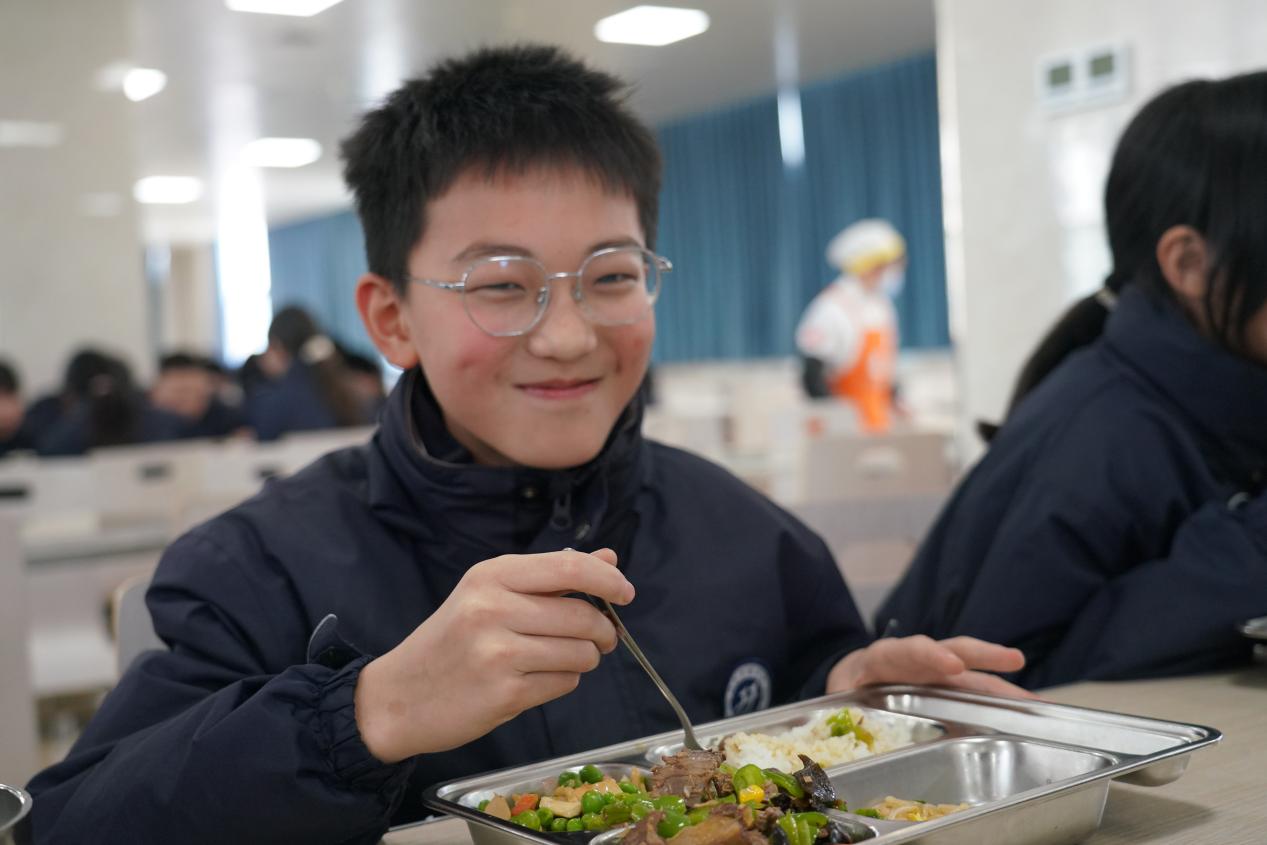 党建赋能食安    匠心慢研 “食” 光