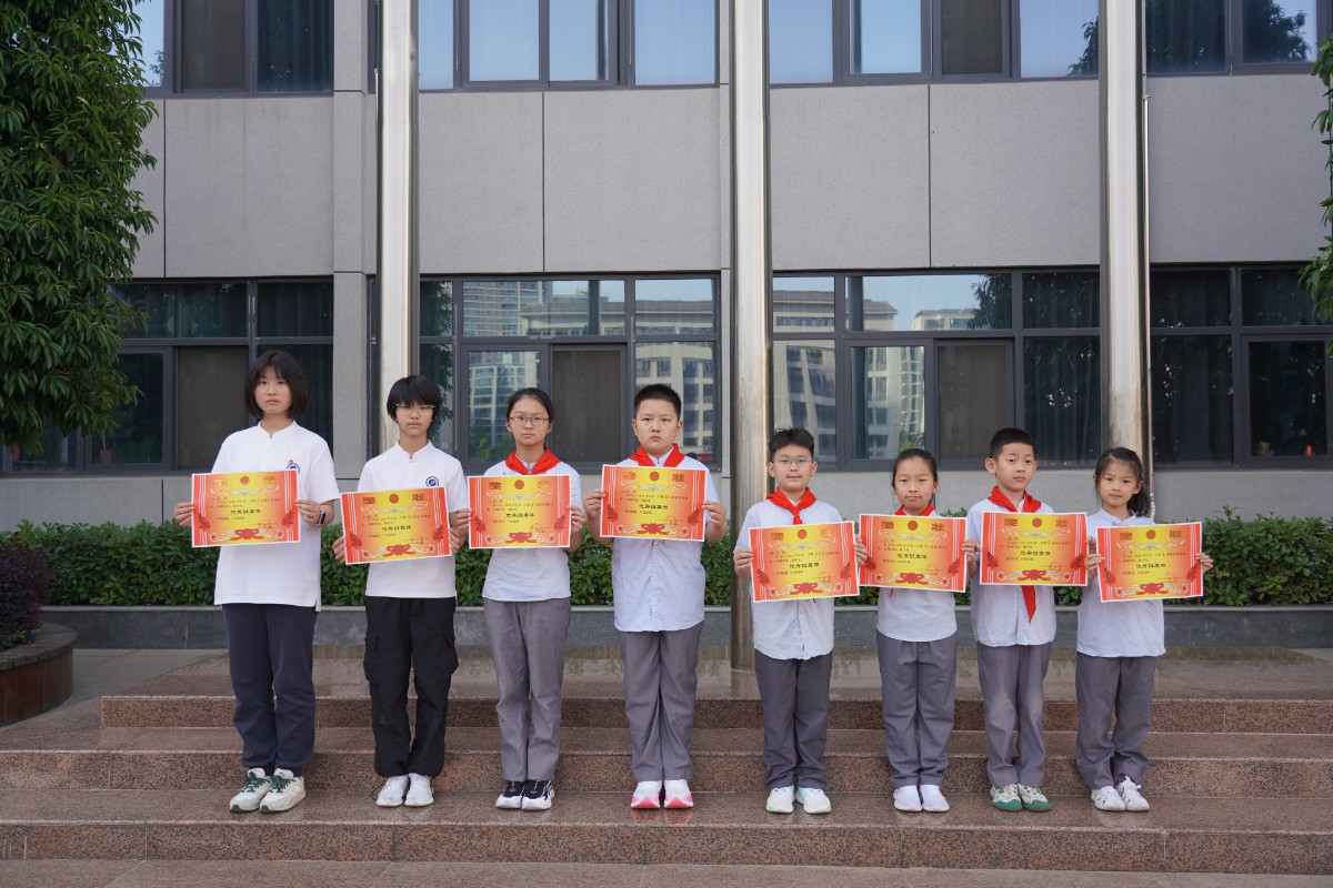 【荣誉时刻】5月第二周优秀班集体