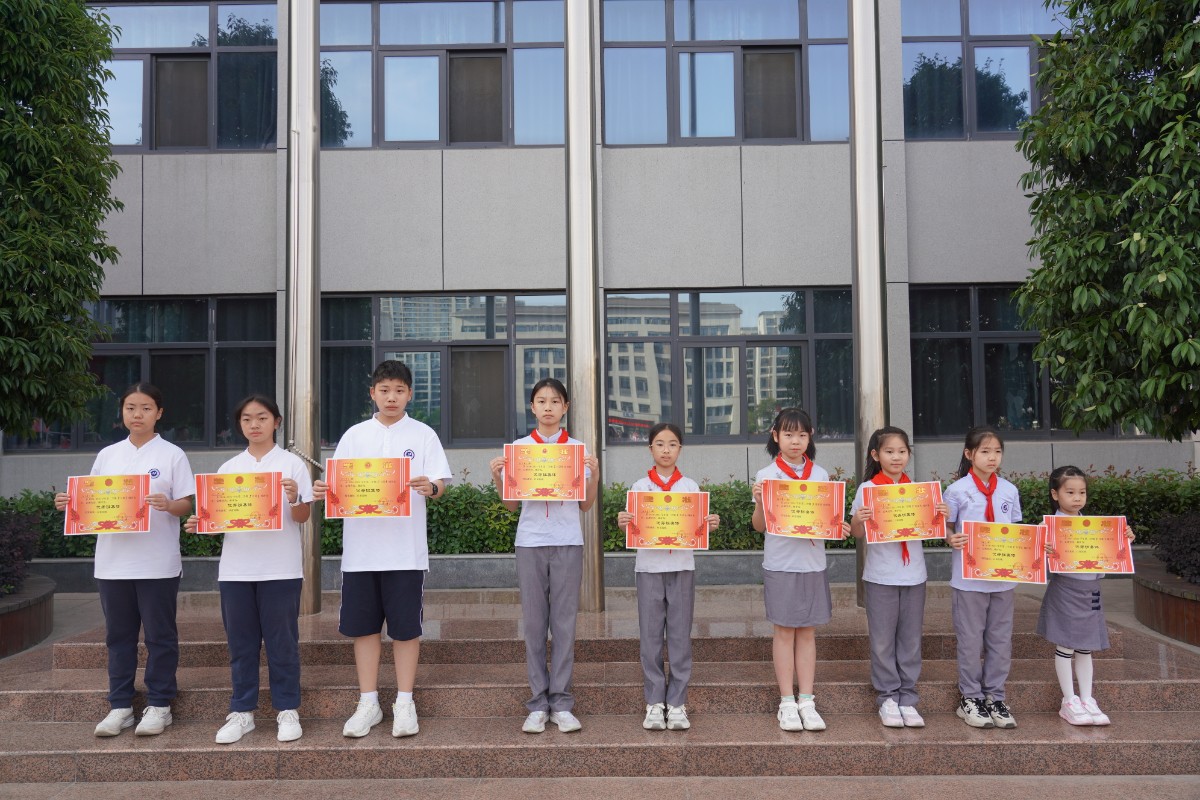 【荣誉时刻】5月第三周优秀班集体