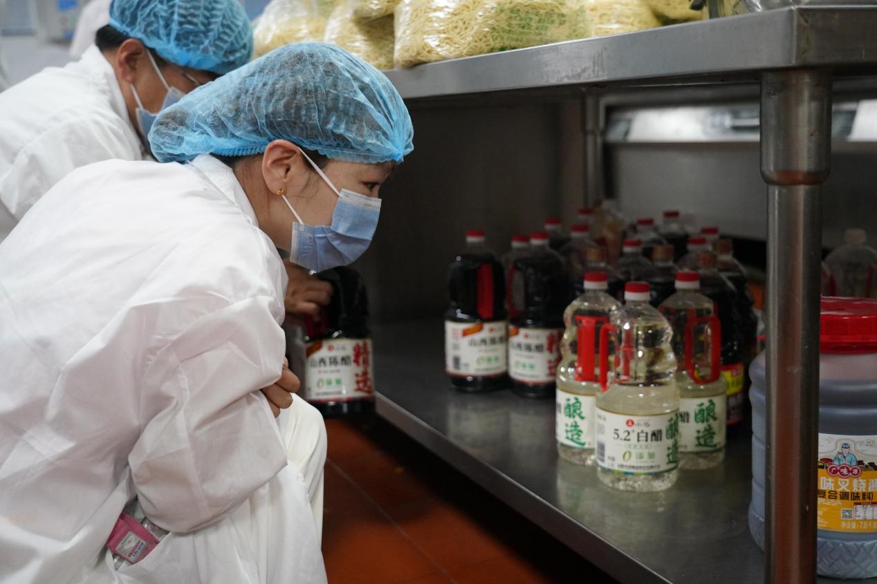 家校共鉴 食安同行 | 我校开展家长进校园暨膳食专题座谈活动