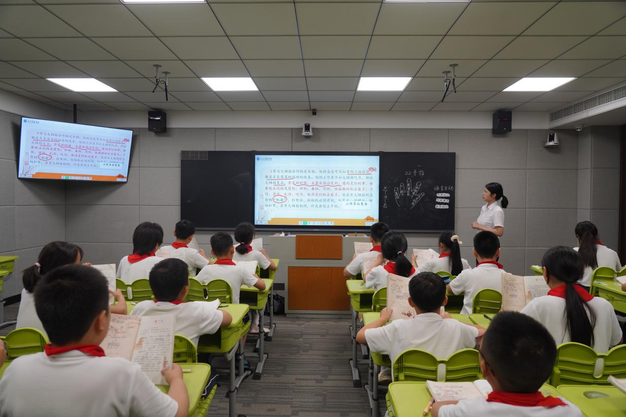 聚焦核心素养 赋能高效课堂 | 十堰市教科院专家莅临我校视导小学教学工作