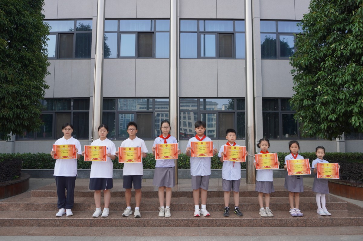 【荣誉时刻】5月第四周优秀班集体