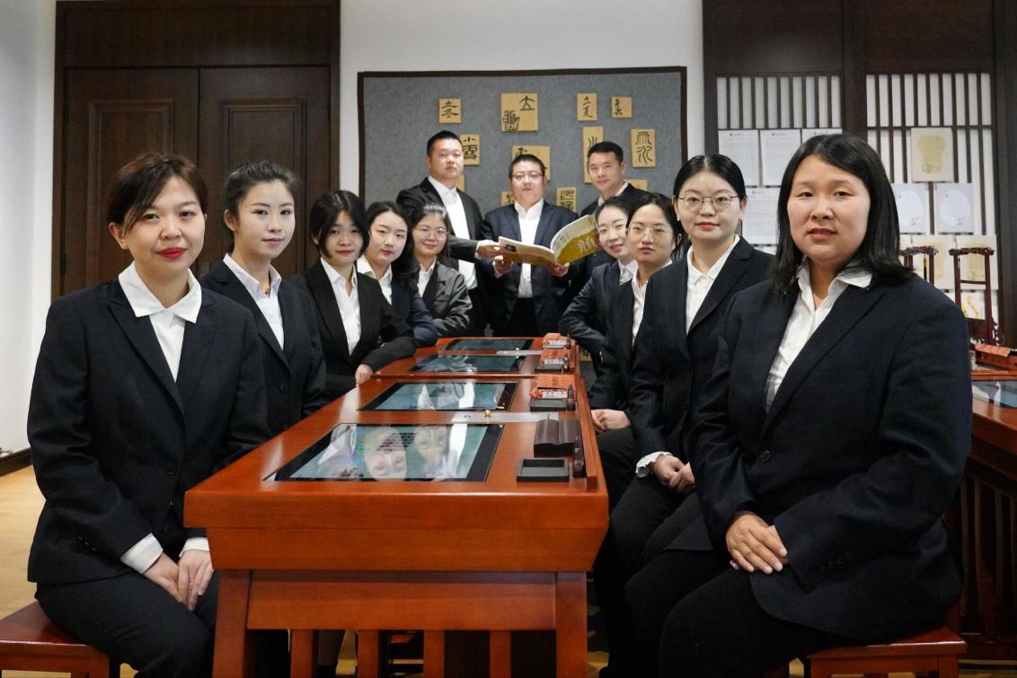 【教师团队】“文”析百态 “综”汇三科 | 汉江实验学校文综教研组智起人文