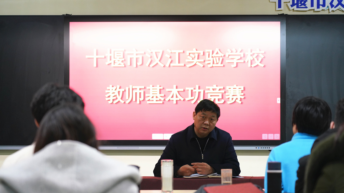 1578234216564145.jpg 朱校长_副本.jpg